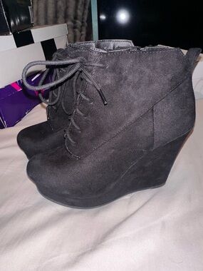 Women's Black Wedge Lace-Up Ankle Booties